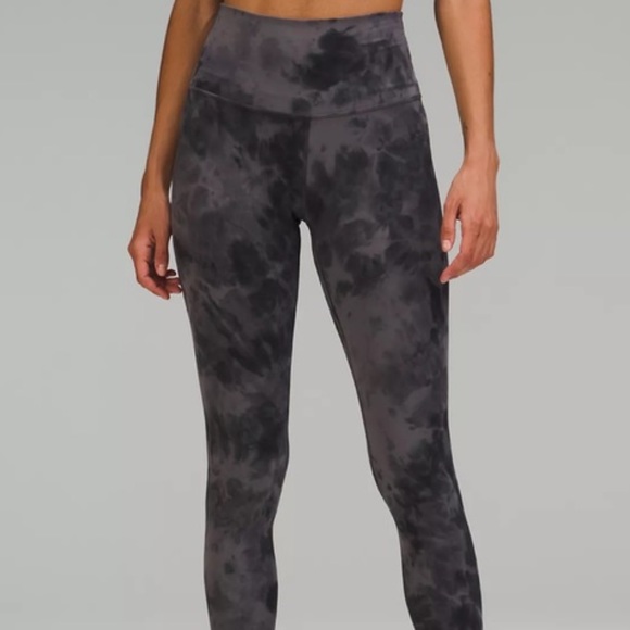 lululemon athletica Pants - Lululemon black tie dye crop leggings